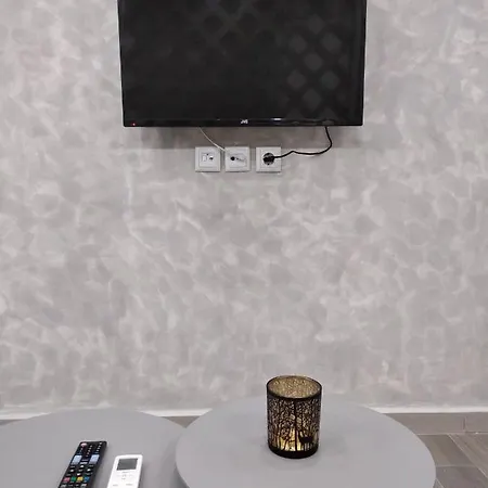 Navarino Jacuzzi Studio * 塞萨洛尼基