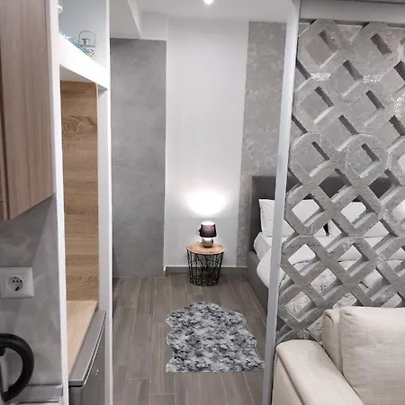 Apartment Navarino Jacuzzi Studio *